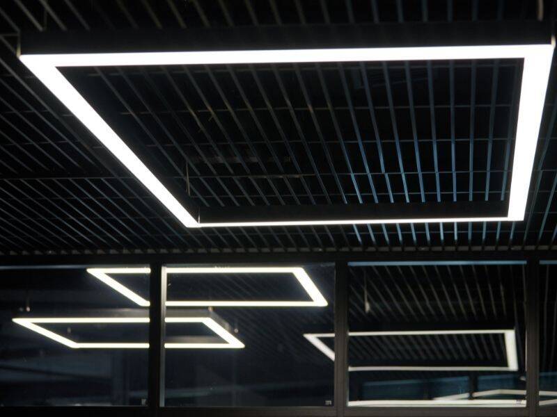 Znaczenie efektywnego oświetlenia w miejscu pracy
